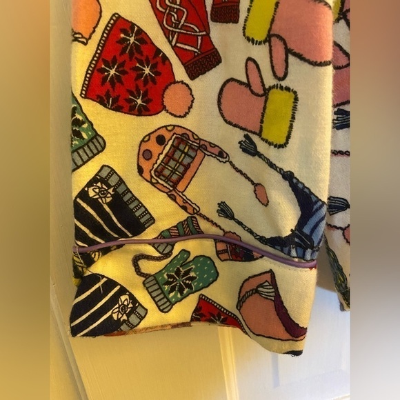 3 for $15 💜 Dearfoams Vanilla Snow Day Pajama Top - Picture 8 of 9